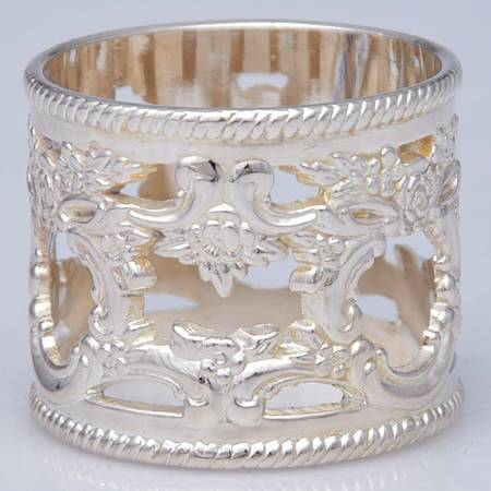 Old Master-Embossed(Silverplate, Roses-Scrolls) Silverplate Napkin Ring
