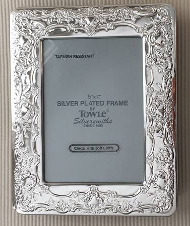 Old Master-Embossed(Silverplate, Roses-Scrolls) Photo Album