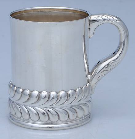 Wave Edge (Sterling, 1884, Waves, Hollowware) Child's Cup