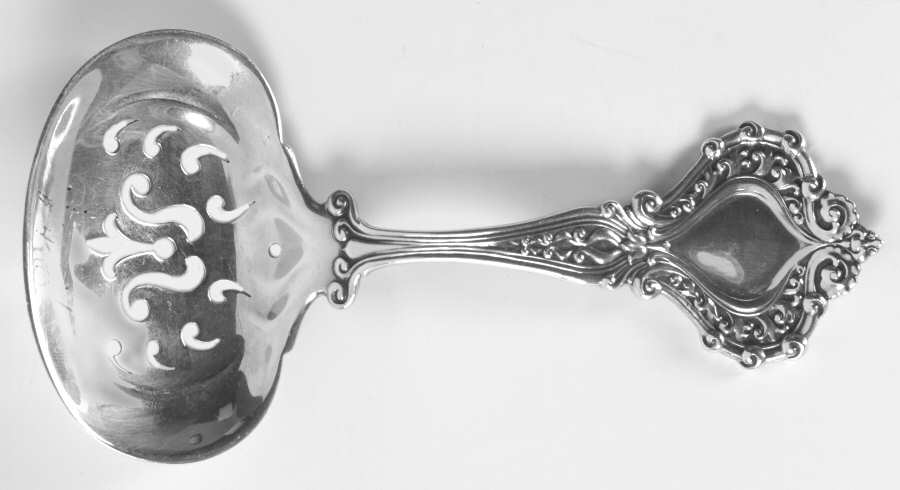 TIS35 (Sterling) Solid Bon Bon Spoon