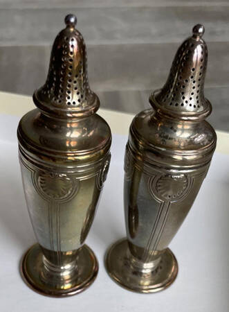 Shell & Thread (Sterling, Hollowware) Salt and Pepper Set