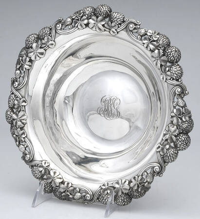 Clover (Sterling, Hollowware Only) 10" Fruit Serving Bowl by Tiffany & CO SILVER