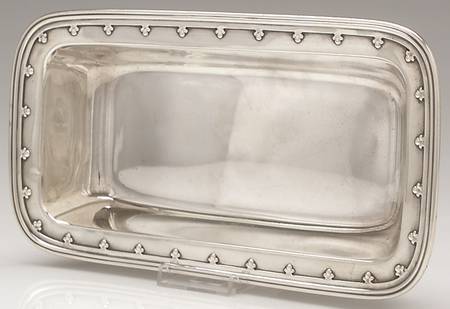 St. Dunstan (Sterling, Hollowware) 10" Bread Tray