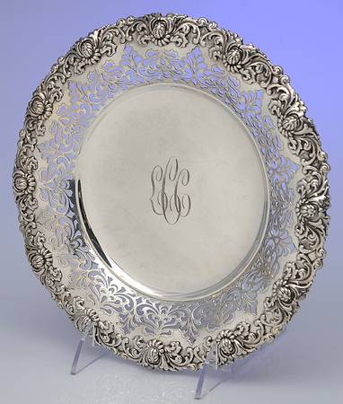 Chrysanthemum (Str, 1880, Hlw, 925-1000, Flrs&Buds) Round Compote (Height X Width)