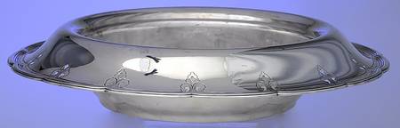19021A (Sterling, Hollowware) Round Wenterpiece with No Strainer & Frog 11"