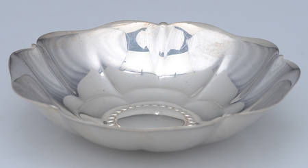 22954 (Sterling, Hollowware) Master Nut Dish