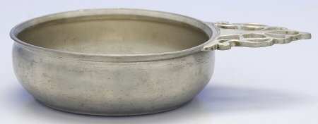7647 (Pewter, Hollowware) 4" Porringer