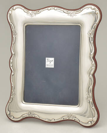 Fashion Frames (Sterling, Hollowware) Weighted Frame Holds 8" X 10" Picture