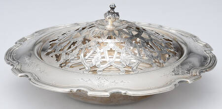 Hampton Engraved (Sterling, Hollowware) Centerpiece with Silverplate Frog