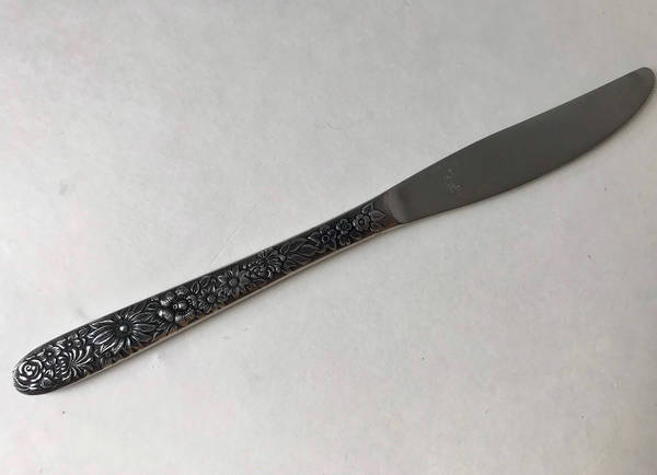 UNF241 (Stainless) Modern Solid Knife