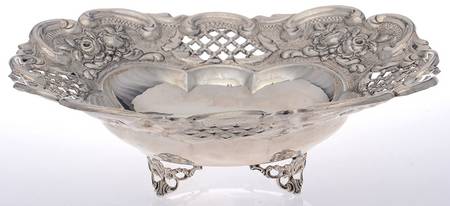 Sterling Hollowware 10" 4 Toed Round Centerpiece
