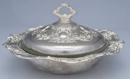 Silverplate Hollowware 13" Round Covered Vegetable & Glass Liner
