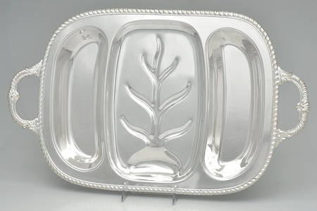 Silverplate Hollowware 17" 3 Pt Meat Platter with Well