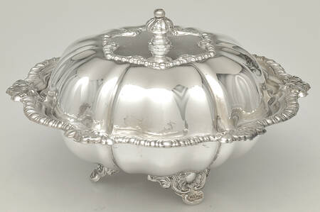 Silverplate Hollowware Round Covered Butter Dish & Strainer