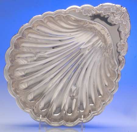 Silverplate Hollowware Shell Shape 3-Toed Centerpiece