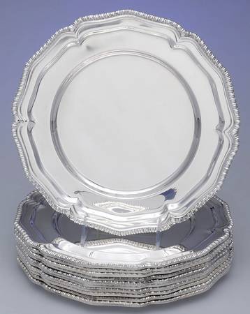 Silverplate Hollowware (Set of 11) Dinner Plates