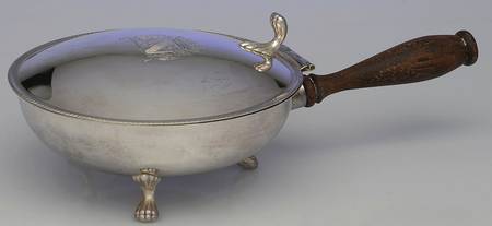 Silverplate Hollowware Silent Butler with Hinged Lid