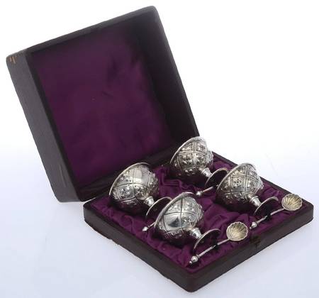 Silverplate Hollowware Individual Open Salt W/Crystal Liner&Spoon(4)