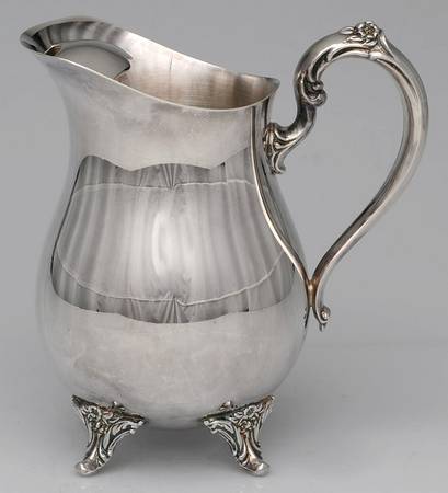 Silverplate Hollowware 56 Oz Water Pitcher