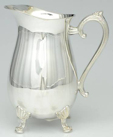 Silverplate Hollowware 56 Oz Ice Lip Water Pitcher