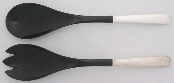 Sterling Flatware Plastic Bowl 2-Piece Salad Set
