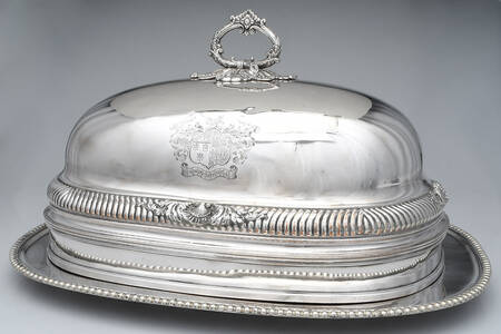 UNH31 (Silverplate, Hollowware) Dome Server with 22" Tray