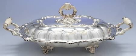 England Silverplate Hollowware Oval Buffet Server & Lid
