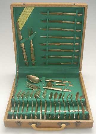 UNF966 (Brass) 29 Piece Flatware SEt (Serving & Place Pieces)