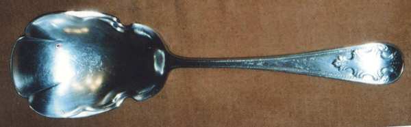 UNF1829 (Silverplate) Solid Shell Berry/Casserole Spoon