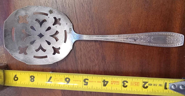 UNF1897 (Silverplate) Solid Pierced Casserole Spoon