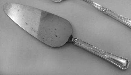 UNF1285 (Sterling) Pie Server with Silverplate Blade
