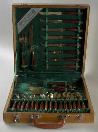 Bronzeware w/Rosewood Handle 29 Piece Flatware SEt (Serving & Place Pieces)