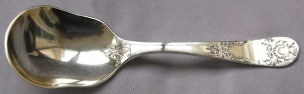 6809-181 (Sterling) Large Solid Berry/Casserole Spoon