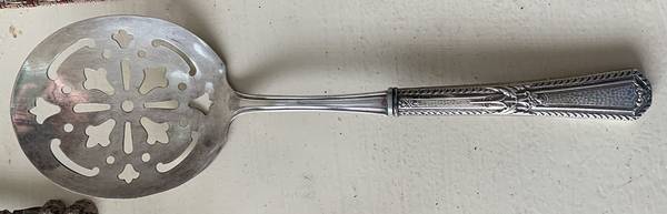 UNF1234-Hammered (Sterling) Tomato Server with Silverplate Blade