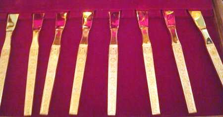 Mediterranean (Gold Electroplate) Modern Hollow Knife