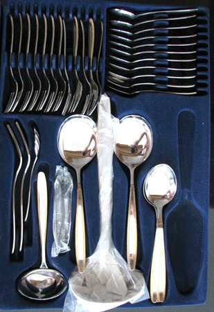 UNF1993 (Stainless, Gold Accent) Tablespoon (Serving Spoon)