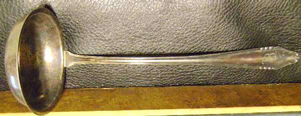 UNF1401 (Silverplate) Punch Ladle Solid Piece