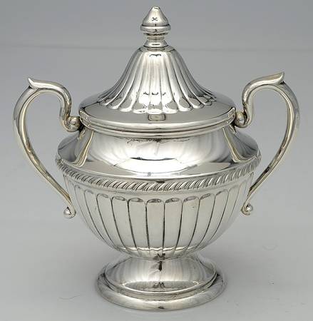 25 (Sterling, Hollowware) Sugar Bowl & Lid
