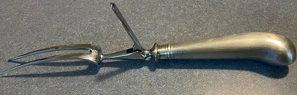 VS34 (Silverplate) Small Steak Carving Fork with Stainless Prongs