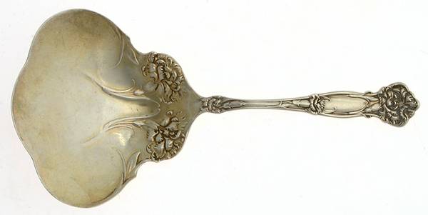 Carnation (Sterling, 1909) Solid Bon Bon Spoon