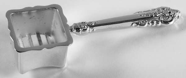 Grande Baroque (Sterling, 1941) Corn Butterer with Silverplate Bowl