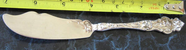 Irian (Sterling, 1902, No Monograms) Small Individual Solid Fish Knife