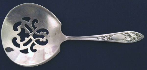 La Viola (Sterling, 1912) Solid Bon Bon Spoon with Pierced Bowl