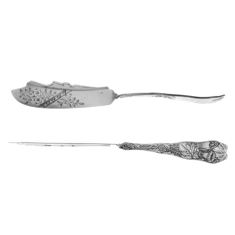 St. Leon (Sterling, 1890) Bright Cut Solid Pickle Serving Knife