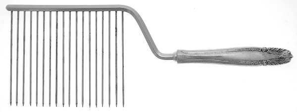 Stradivari (Sterling, 1937, No Monograms) Cake Breaker with Silverplate Prongs
