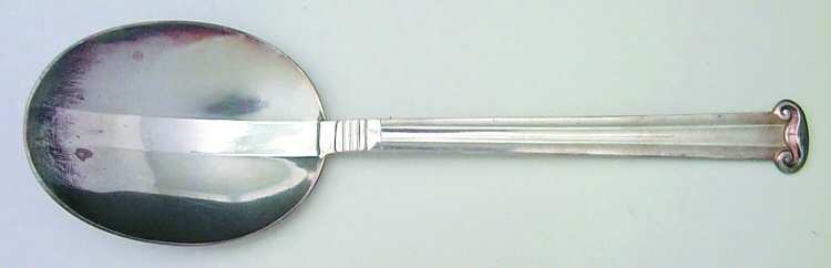 Vogue II (Silverplate, 1935) Solid Smooth Casserole Spoon