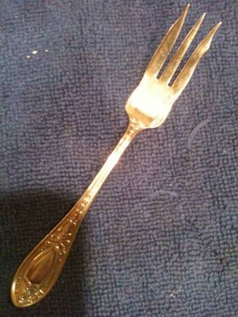 Queen Helena (Silverplate, 1905) Pastry Fork