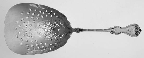 Duke of York (Sterling, 1900, Monograms) Pierced Saratoga Chips Server