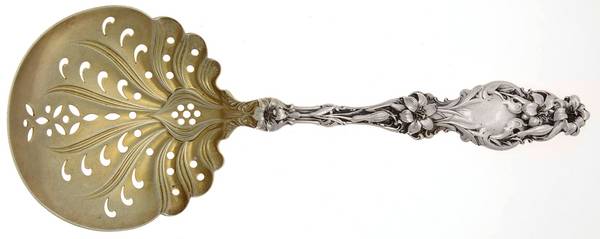 Lily (Sterling, 1902, Lion-Pat.1902) Large Pierced Pea Serving Spoon