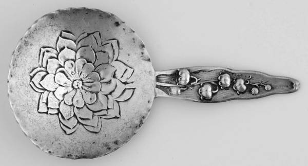 Lily of The Valley (Sterling, 1885, No Monograms) Tea Caddy Spoon
